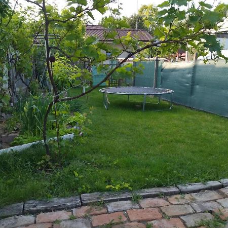 Ubytovanie Tibor Skarba Dunajská Streda Exteriér fotografie